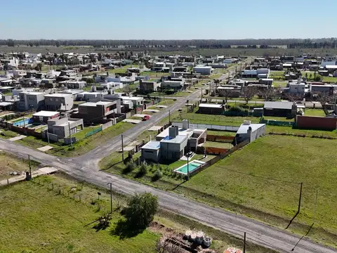 Terrenos en Campiña de Piñero - Lote 700 y 701