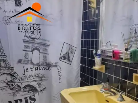 Casa 7 ambientes con 3 baños