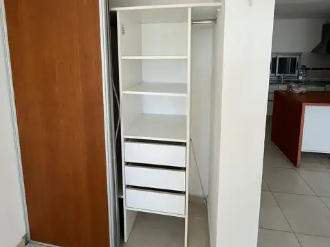 Departamento en Alquiler con 1 cocheras