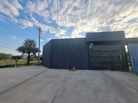 Casa en Venta con 2 cocheras