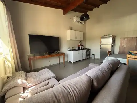 Casa 2 ambientes con 1 baño