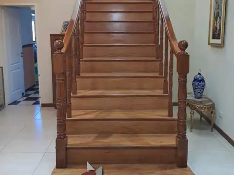 Casa 4 ambientes con 4 baños