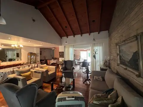 ALQUILER CASA, QUINTA SECCION, IDEAL USO COMERCIAL