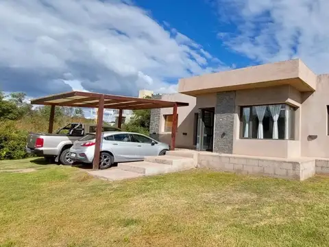 ALQUILER CASA EN "REPARO DEL VALLE"  JUANA KOSLAY