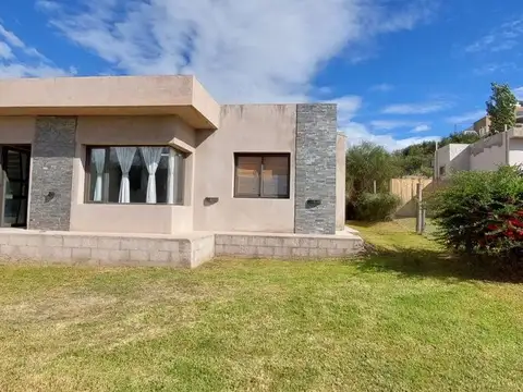 Casa en Alquiler de 3 dormitorios