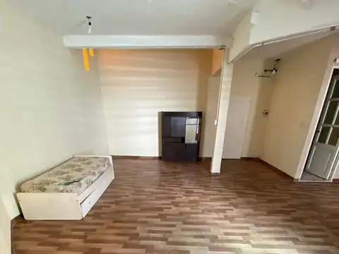 Depto Tipo Casa en Alquiler de Monoambiente