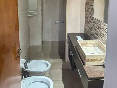 Depto. de pasillo en ALQUILER - 2 DORMITORIOS