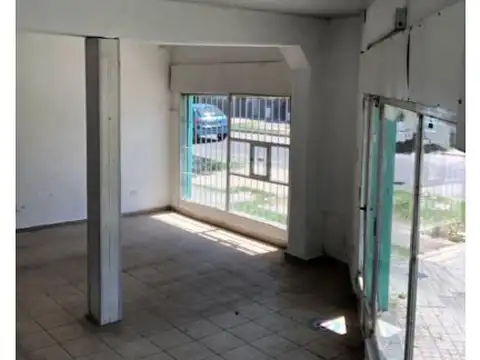 Venta LOCAL Comercial Entre Rios 4059 casa planta alta