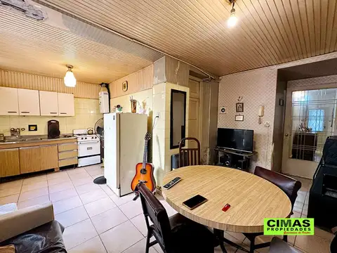 Venta Casa 5 ambientes con cochera