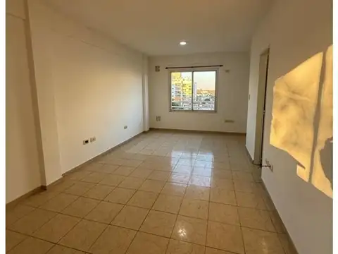 Departamento en Alquiler en Caseros, $ 450.000