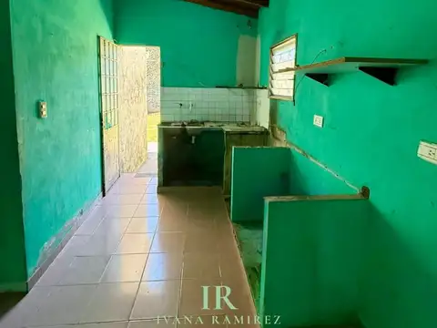 Casa 3 ambientes con 1 baño