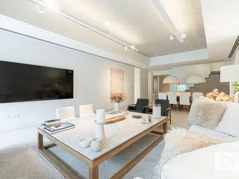 Departamento en Alquiler con 3 cocheras