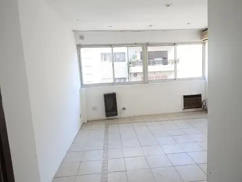 DEPARTAMENTO AL FRENTE. PISO ALTO