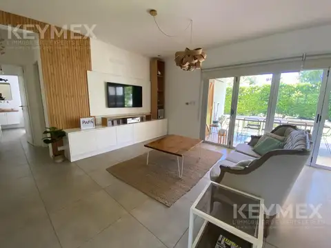 Av. Bartolome Mitre 700