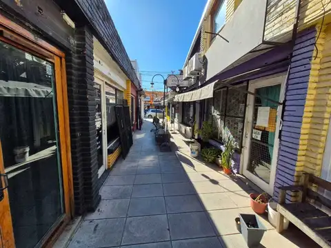 Local en Venta en Valentin Alsina, USD 9.999