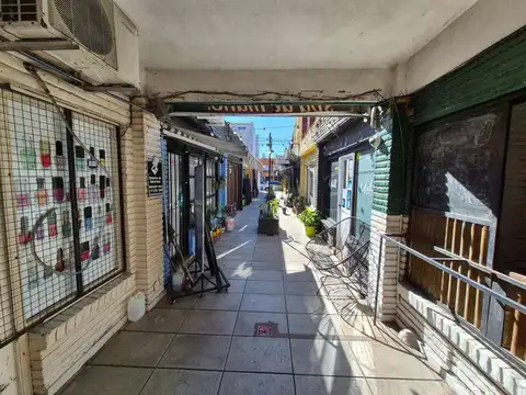 Avenida Tte Gral Juan Domingo Perón 2500