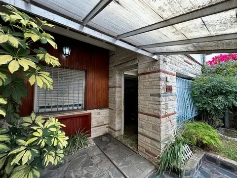 Casa en Venta con 1 cochera