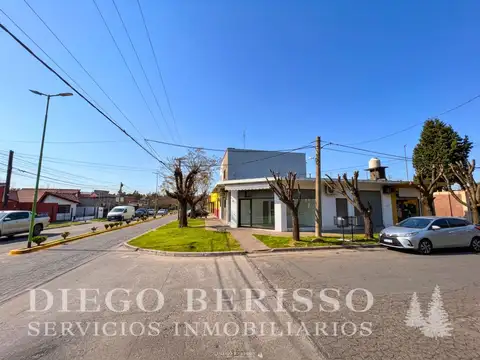 DOS LOCALES COMERCIALES EN LOS CARDALES