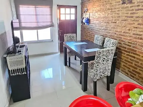 Depto Tipo Casa en Venta en Castelar Norte, USD 64.000