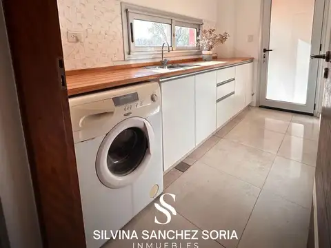Casa 5 ambientes con 1 baño