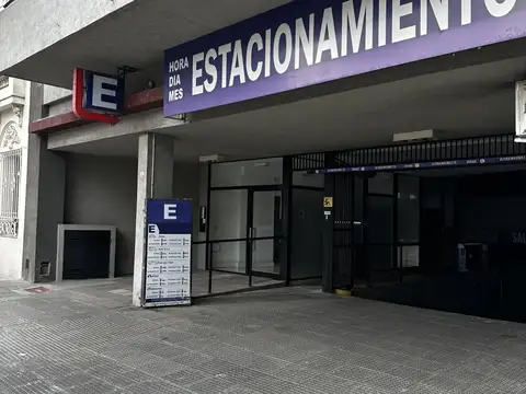 Venta excelente cochera fija cubierta en almagro