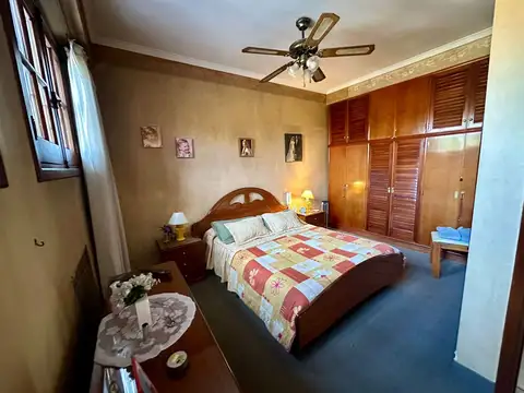 CASA EN VENTA 4 AMBIENTES EN JOSE MARMOL