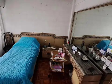 Excelente ubicación 4 amb Bcon Baul Paraguay 2500