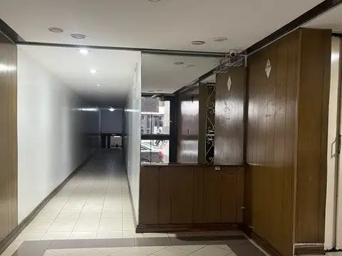 DEPARTAMENTO DE 2 AMBIENTES . IDEAL INVERSION ! SOBRE AV.INDEPENDENCIA AL 3100