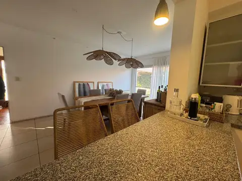 Casa 6 ambientes con 3 baños