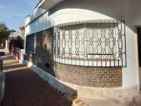 CASA AMERICANA ZONA RESIDENCIAL