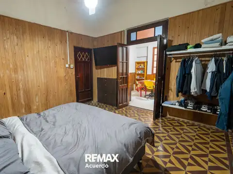 VENTA CASA CON GRAN TERRENO Y PARUE 2 DORMI+LOCAL