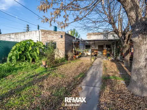 Casa 3 ambientes con 2 baños