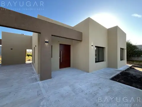 Venta Casa  EN OBRA - Barrio Privado Los Alcanfores - Pilar