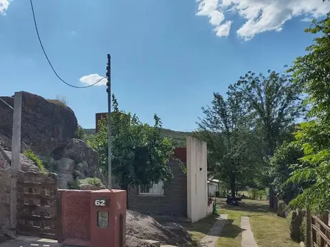 VENTA CASA 1 DORM CARLOS PAZ A METROS DEL RIO