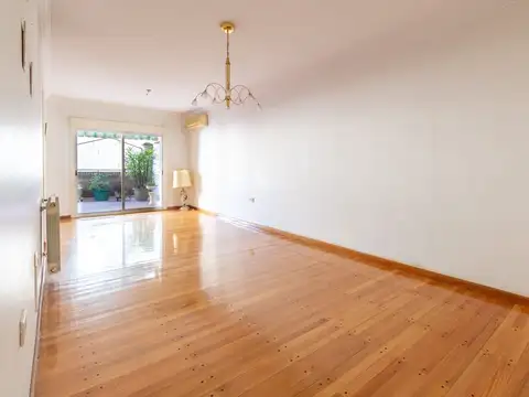 Venta Depto 4 amb cochera, patio y balcon terraza