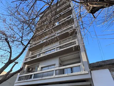 Departamento muy luminoso de un dormitorio en 5º piso