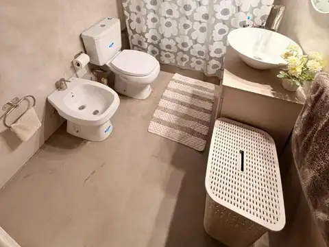 Casa 3 ambientes con 2 baños