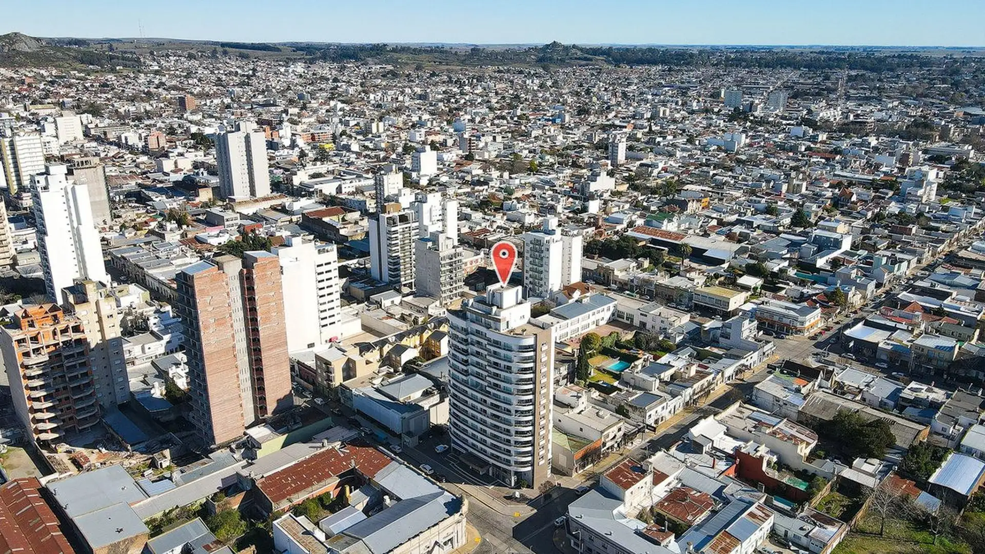 Depto 2 dorm, 100m² en edificio Bertoli con SUM — Centro