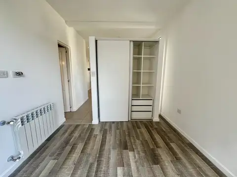 Departamento de 1 dormitorio en venta en La Plata sobre Calle 53 [Cod: ]