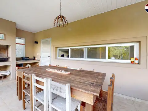CASA 6 AMB EN VENTA EN LA DAMASIA C/PILETA Y PARQU