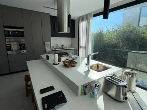 Casa en Venta en City Bell, USD 680.000