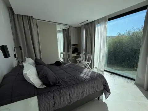Casa - Venta - Argentina, City Bell - Club de Campo Grand Bell  467 e/ 142 y 148 5000