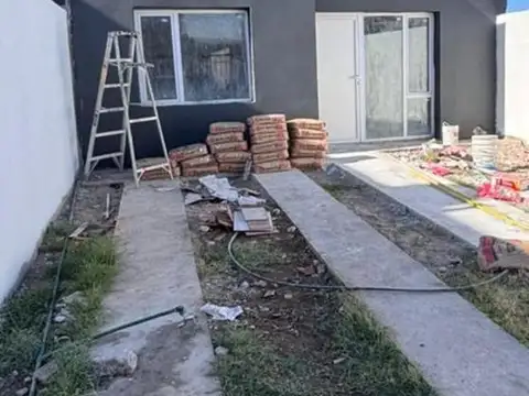 Depto Tipo Casa en Venta con 2 cocheras