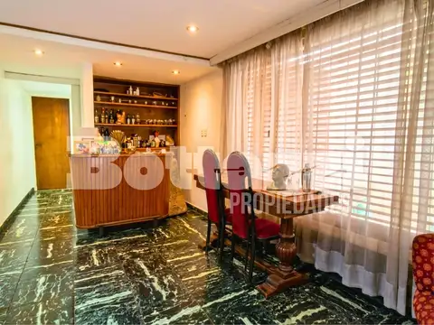 Depto Tipo Casa 5 ambientes con 2 baños