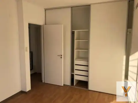 Casa en venta - 2 Dormitorios 2 Baños - Los Hornos