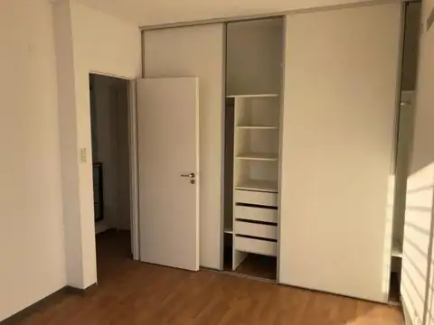 Casa en venta - 2 Dormitorios 2 Baños - Los Hornos