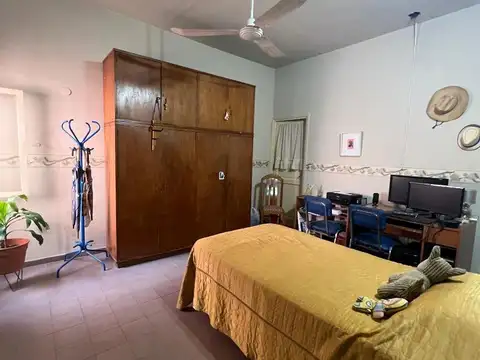 CASA CON DEPARTAMENTO EN VENTA BARRIO COLON