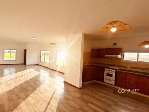 AlQUILER ANUAL - Casa 5 Amb. en BARRIO PRIVADO San Sebastian-Entorno Privilegiado  