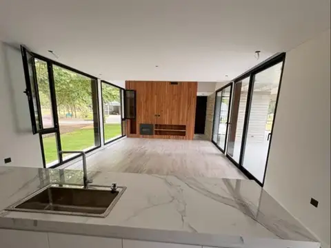 Casa en Venta en Club Miralagos, USD 310.000