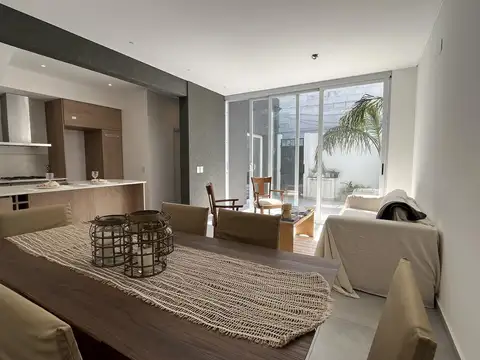 Venta casa de pasillo en Centro a estrenar 3 dormitorios patio y terraza proximo a oroño